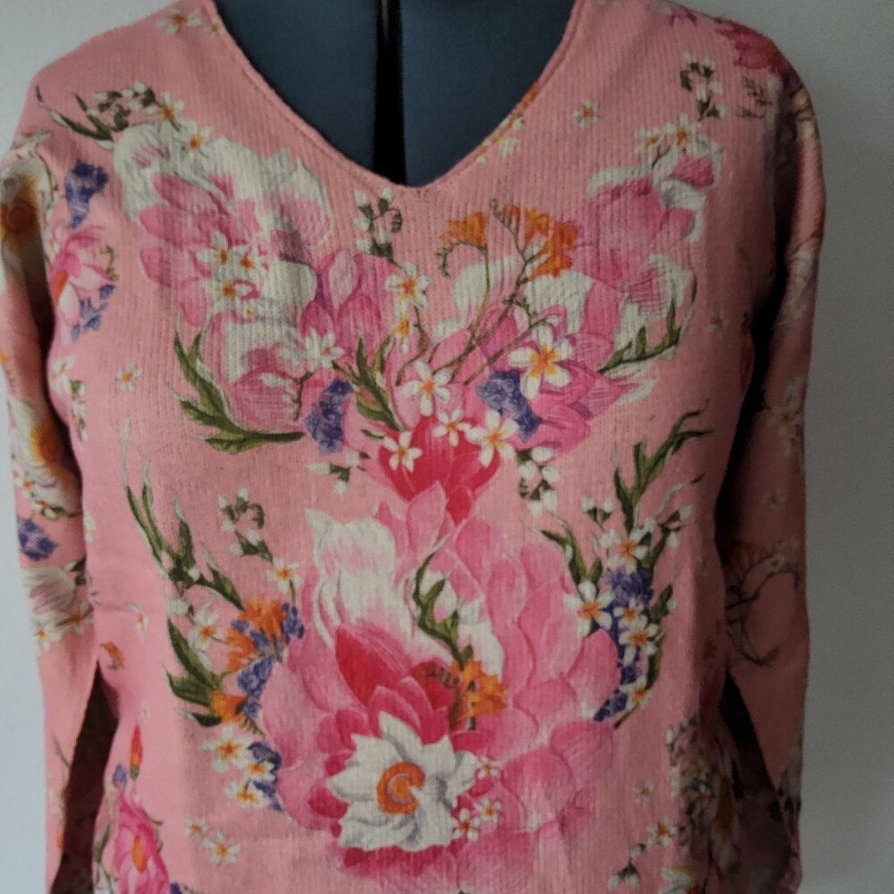 Women's Pink Floral V-Neck Knit Sweater